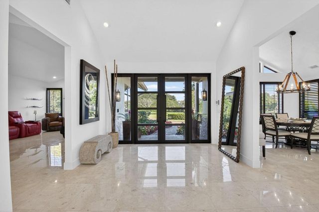 10236 La Reina Road, Delray Beach, FL 33446