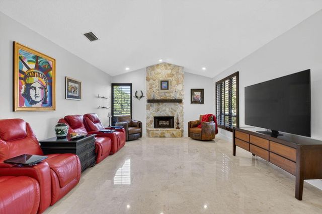 10236 La Reina Road, Delray Beach, FL 33446