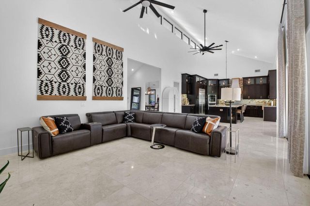 10236 La Reina Road, Delray Beach, FL 33446