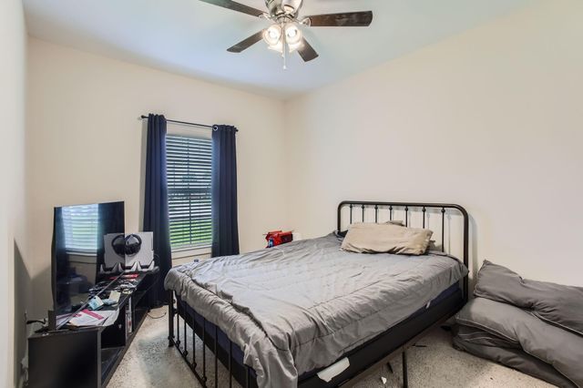 418 Pebble Drive, Dayton, TX 77535