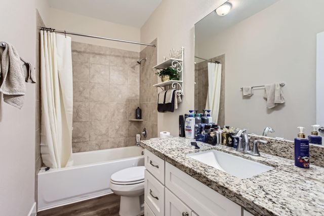 418 Pebble Drive, Dayton, TX 77535