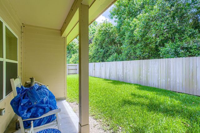 418 Pebble Drive, Dayton, TX 77535