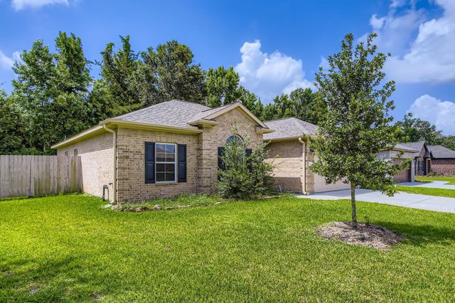 418 Pebble Drive, Dayton, TX 77535