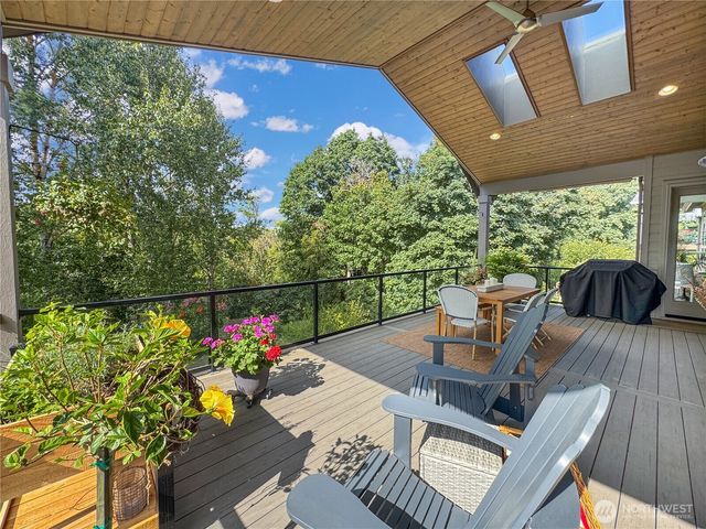 1116 N Heron Drive, Ridgefield, WA 98642