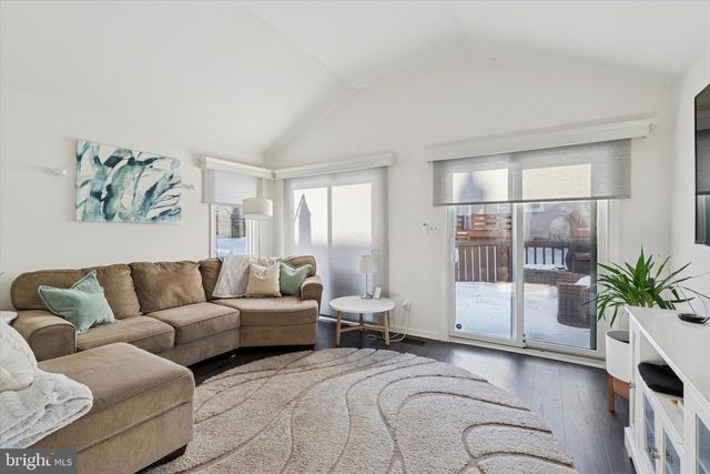 938 CRAFTSMAN RD, Norristown, PA 19403