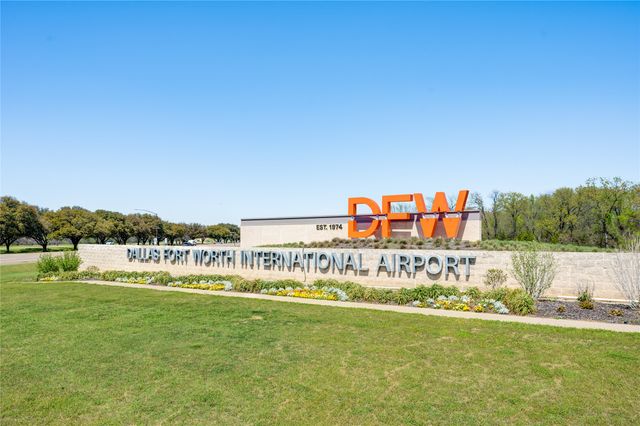 843 E Wall Street, Grapevine, TX 76051