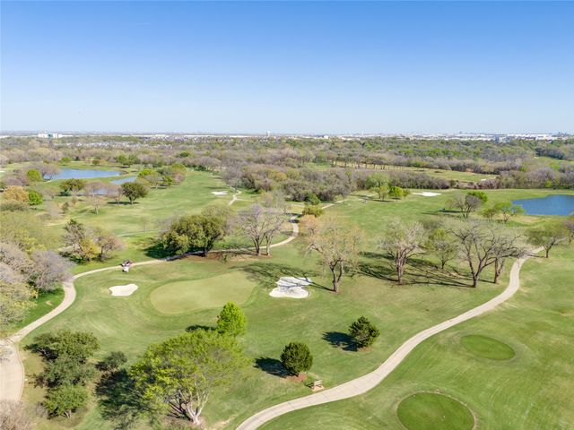 843 E Wall Street, Grapevine, TX 76051