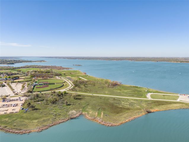 843 E Wall Street, Grapevine, TX 76051