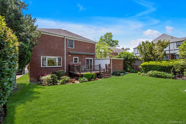 11 Garden Drive, Lynbrook, NY 11563