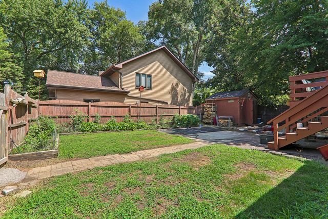 801 Sheridan Drive, Wauconda, IL 60084