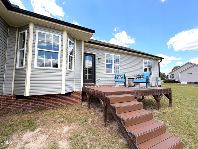 175 Watersedge Lane, Smithfield, NC 27577