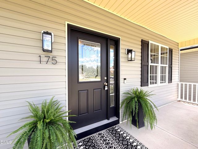 175 Watersedge Lane, Smithfield, NC 27577
