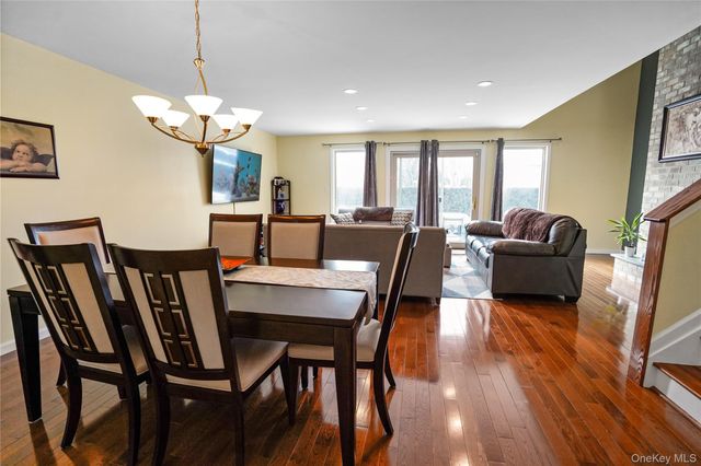 2860 Nicole Court, Oceanside, NY 11572