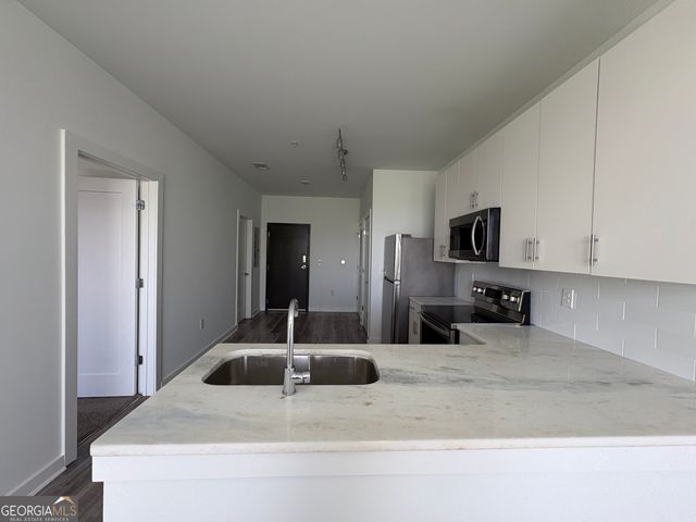 525 Parkway Drive NE APT 512, Atlanta, GA 30308