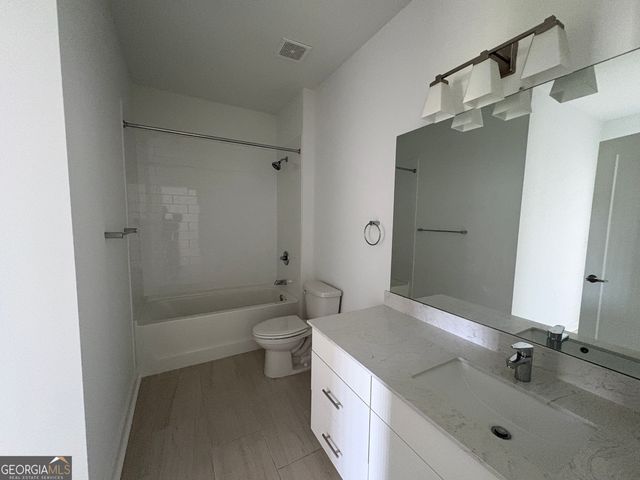 525 Parkway Drive NE APT 512, Atlanta, GA 30308