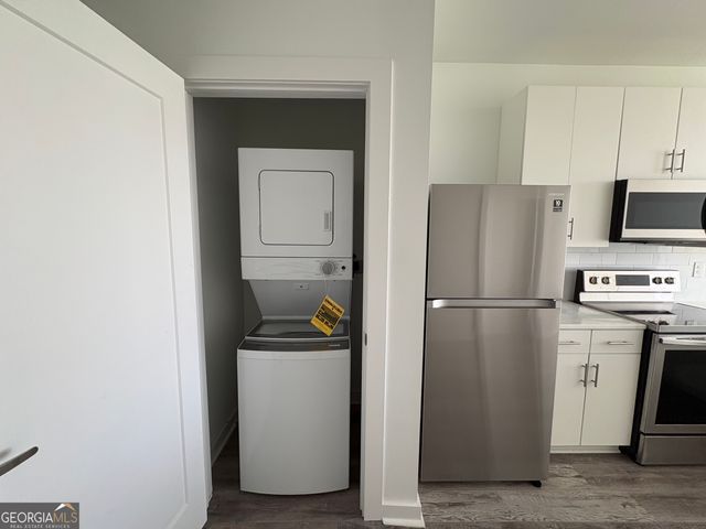 525 Parkway Drive NE APT 512, Atlanta, GA 30308