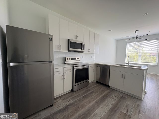 525 Parkway Drive NE APT 512, Atlanta, GA 30308
