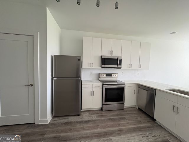 525 Parkway Drive NE APT 512, Atlanta, GA 30308