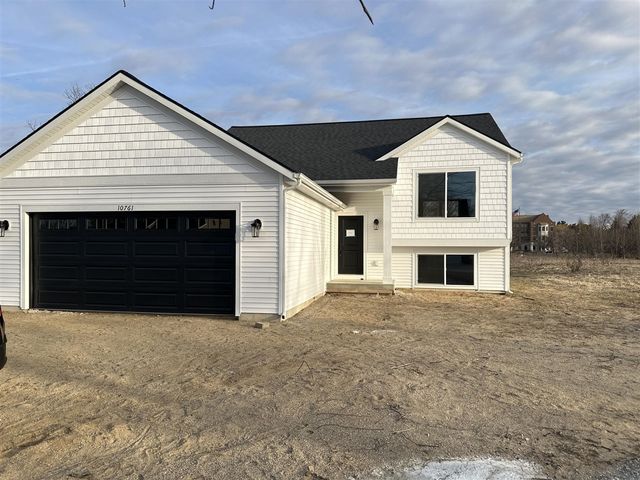 4011 Groveland Avenue, Wyoming, MI 49519