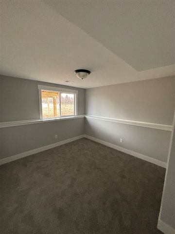 4011 Groveland Avenue, Wyoming, MI 49519