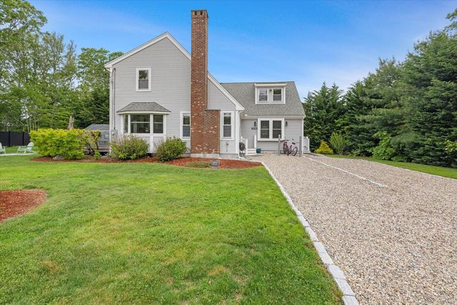266 Algonquin Avenue, Mashpee, MA 02649