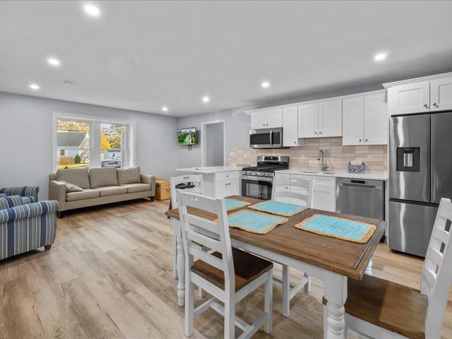 266 Algonquin Avenue, Mashpee, MA 02649