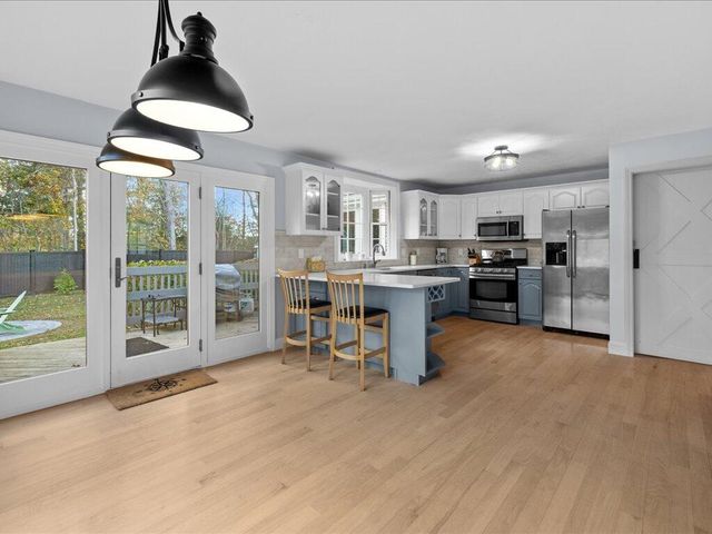 266 Algonquin Avenue, Mashpee, MA 02649