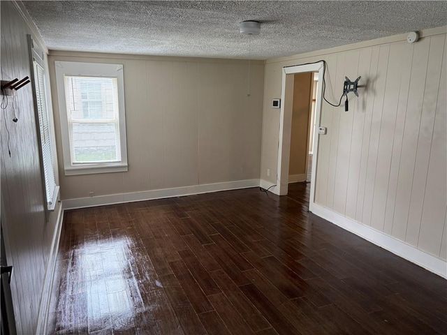 106 W 80th Street, Kansas City, MO 64114