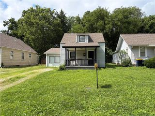106 W 80th Street, Kansas City, MO 64114