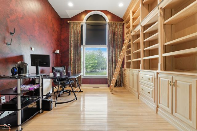8101 Wellsbrook Drive, Indianapolis, IN 46278