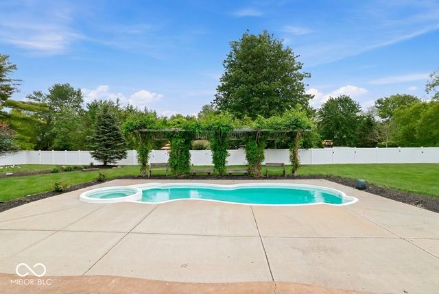 8101 Wellsbrook Drive, Indianapolis, IN 46278