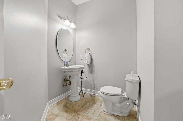 8101 Wellsbrook Drive, Indianapolis, IN 46278
