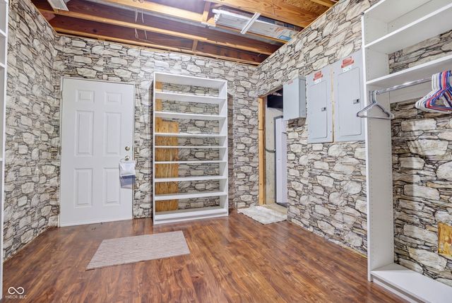 8101 Wellsbrook Drive, Indianapolis, IN 46278