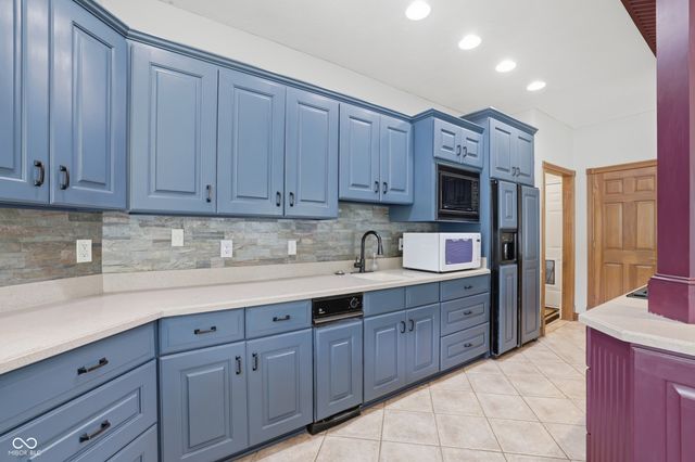 8101 Wellsbrook Drive, Indianapolis, IN 46278
