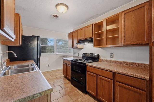 13 Sheneman Drive, Bella Vista, AR 72715