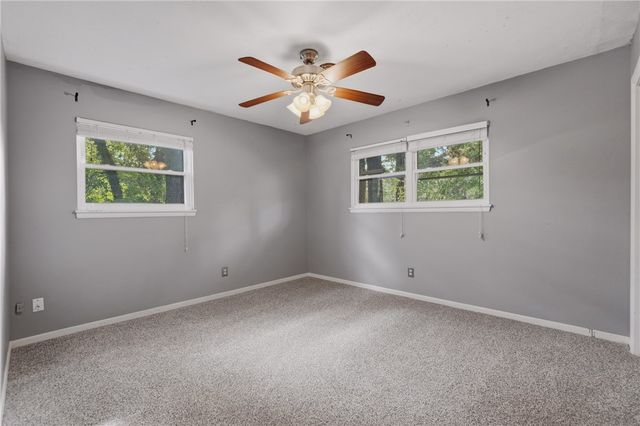 13 Sheneman Drive, Bella Vista, AR 72715
