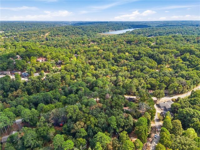 13 Sheneman Drive, Bella Vista, AR 72715