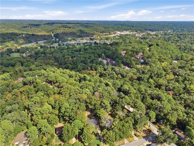 13 Sheneman Drive, Bella Vista, AR 72715