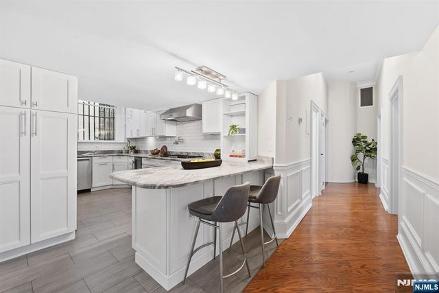 83 Montgomery Street 201, Jersey City, NJ 07302