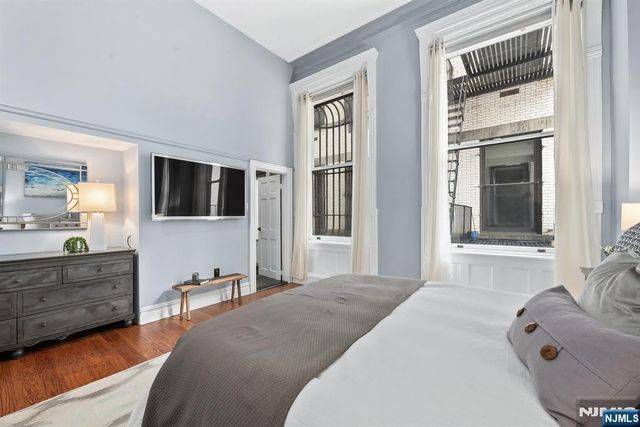 83 Montgomery Street 201, Jersey City, NJ 07302