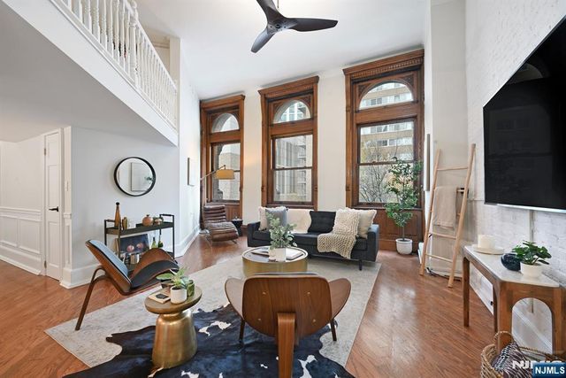 83 Montgomery Street 201, Jersey City, NJ 07302