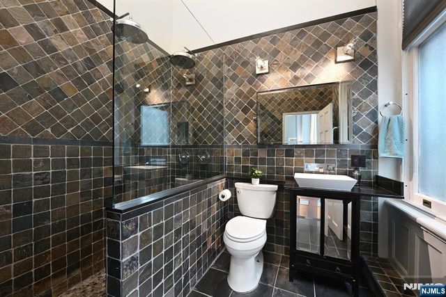 83 Montgomery Street 201, Jersey City, NJ 07302