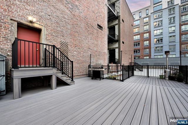 83 Montgomery Street 201, Jersey City, NJ 07302