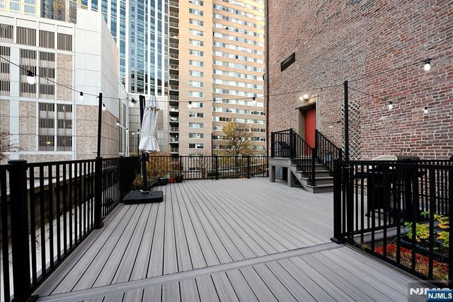 83 Montgomery Street 201, Jersey City, NJ 07302