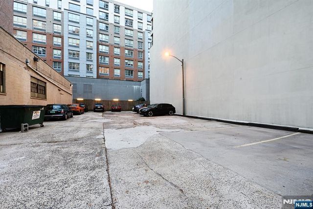 83 Montgomery Street 201, Jersey City, NJ 07302