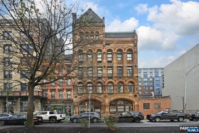 83 Montgomery Street 201, Jersey City, NJ 07302