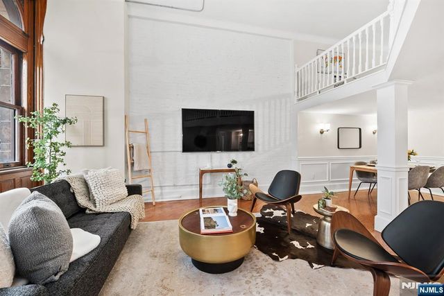 83 Montgomery Street 201, Jersey City, NJ 07302