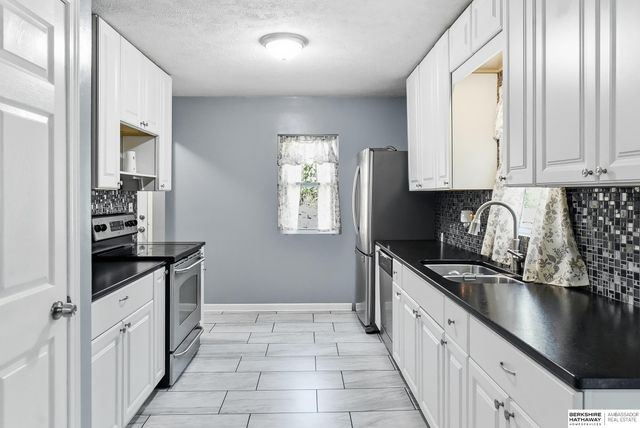 4824 Pratt Street, Omaha, NE 68104