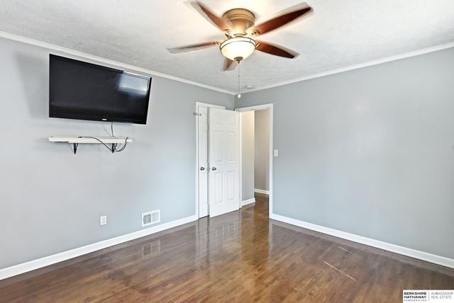 4824 Pratt Street, Omaha, NE 68104