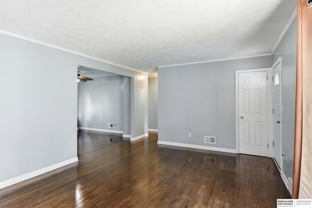 4824 Pratt Street, Omaha, NE 68104